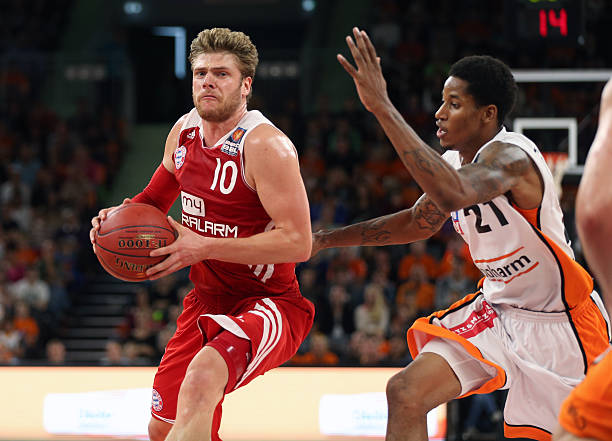 率先得分引 率先得分引